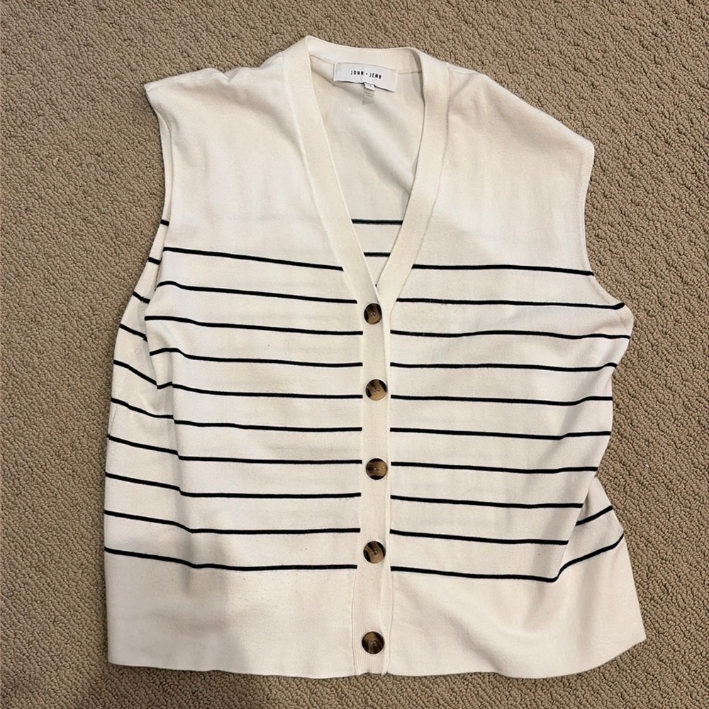 Evereve John+ Jenn striped sweater vest